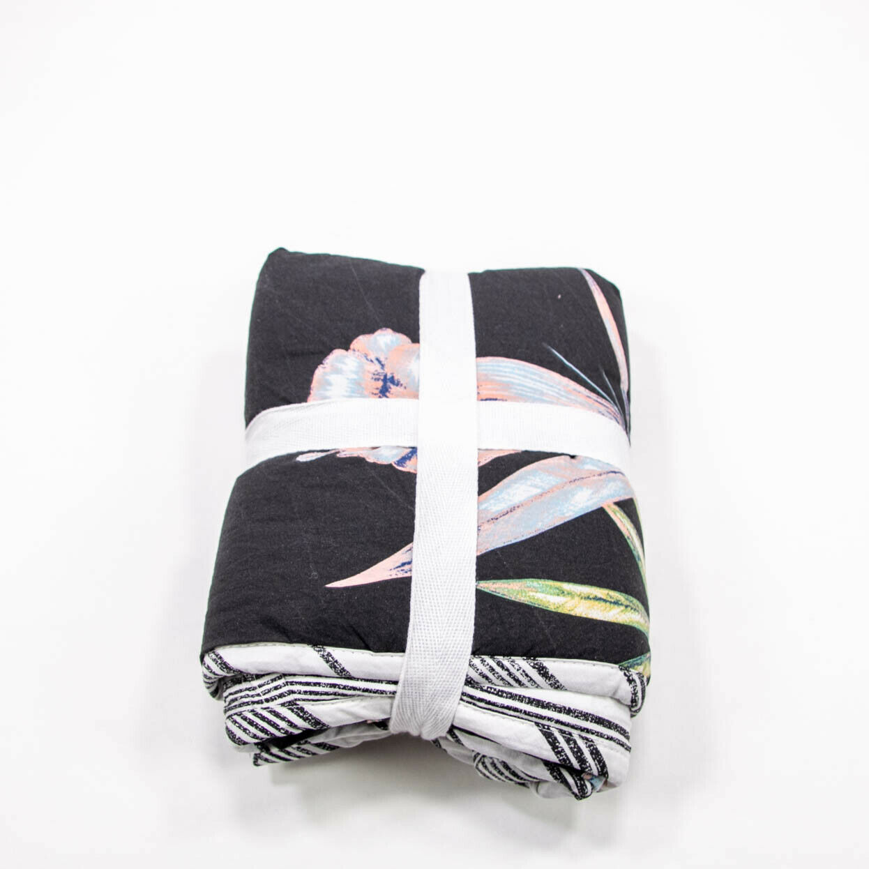 Pottery Barn PB Teen Roxy Sun Washed Island Life Reversible standard Sham black - Fresh Stock Dated December 2025