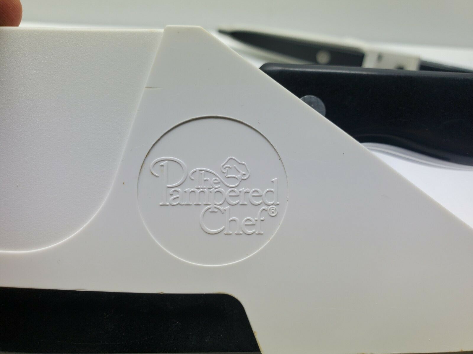 Set Of 3 Pampered Chef Knives With Self Sharpening Sheaths 8” 5” 3” Blades black - Fresh Stock Dated December 2025