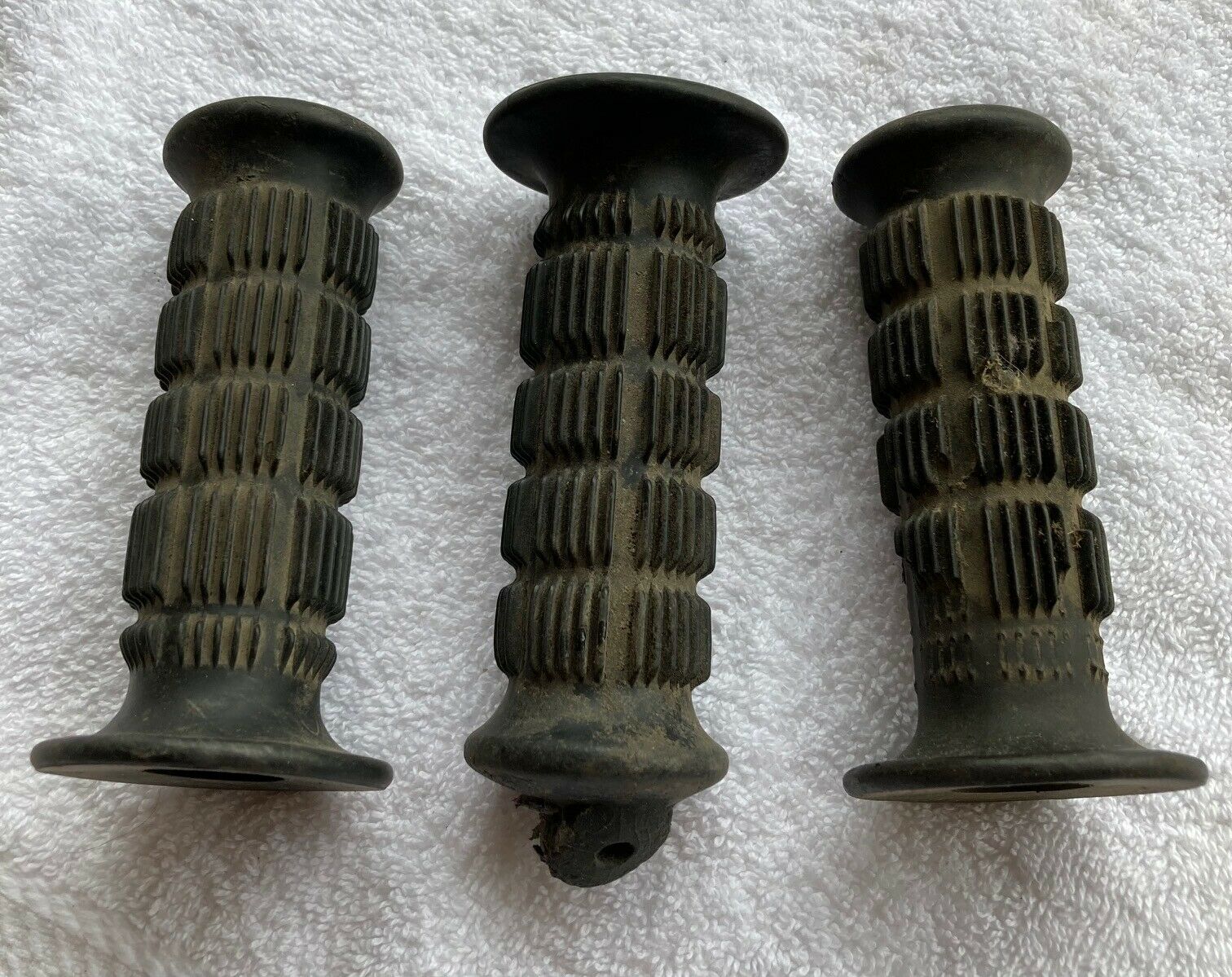 OLD SCHOOL BMX Hunt Wilde WX Grips Black - Fresh Stock Dated December 2025