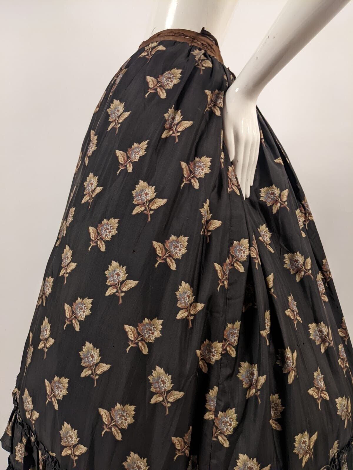 VICTORIAN 1890’S LILAC FLORAL PRINT SILK BUSTLE SKIRT W RUFFLES - Fresh Stock Dated March 2026