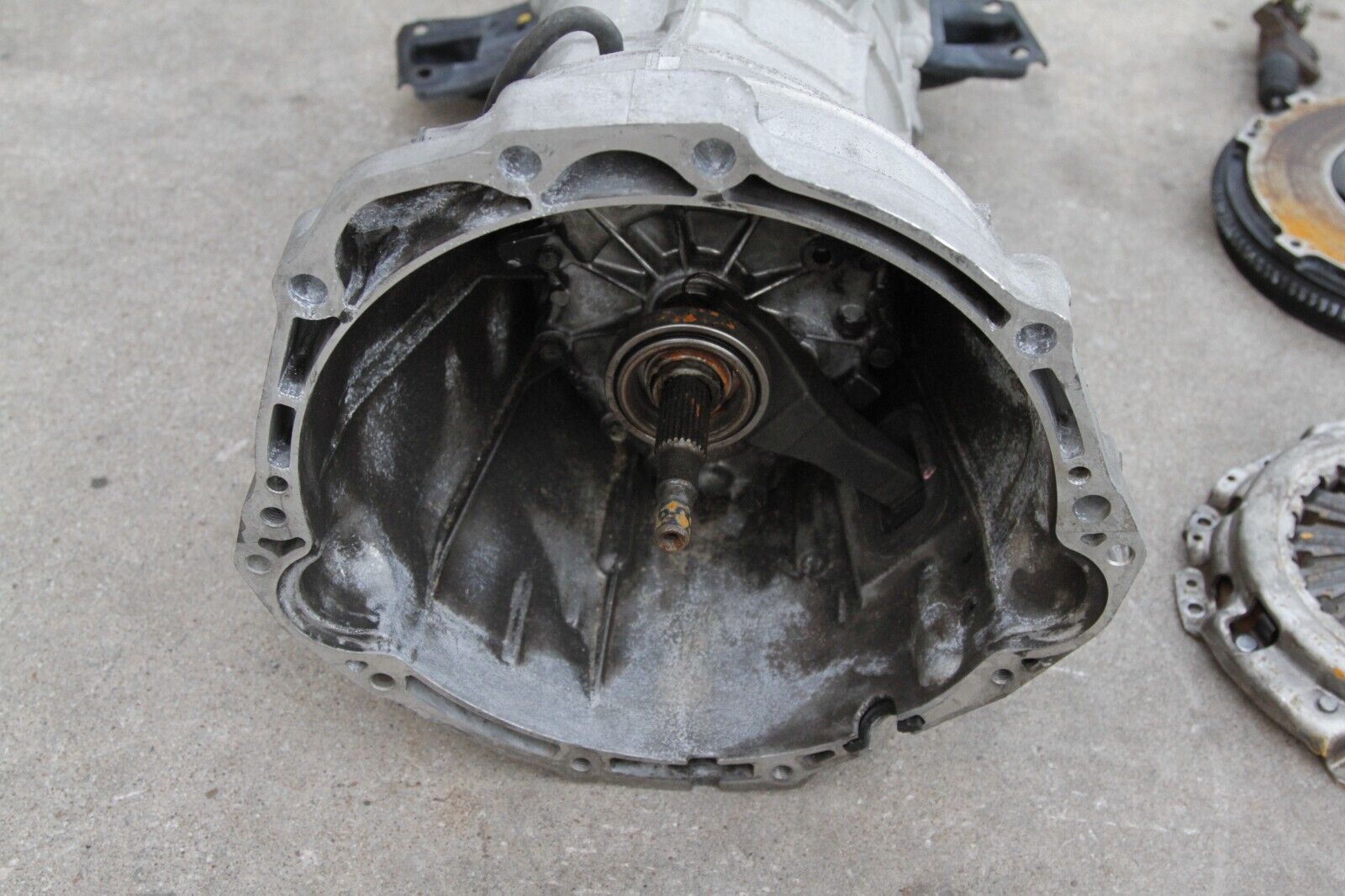 03-04 INFINITI G35 VQ35DE V6 3.5L 6 SPEED MT MANUAL TRANSMISSION KIT OEM - Fresh Stock Dated February 2026