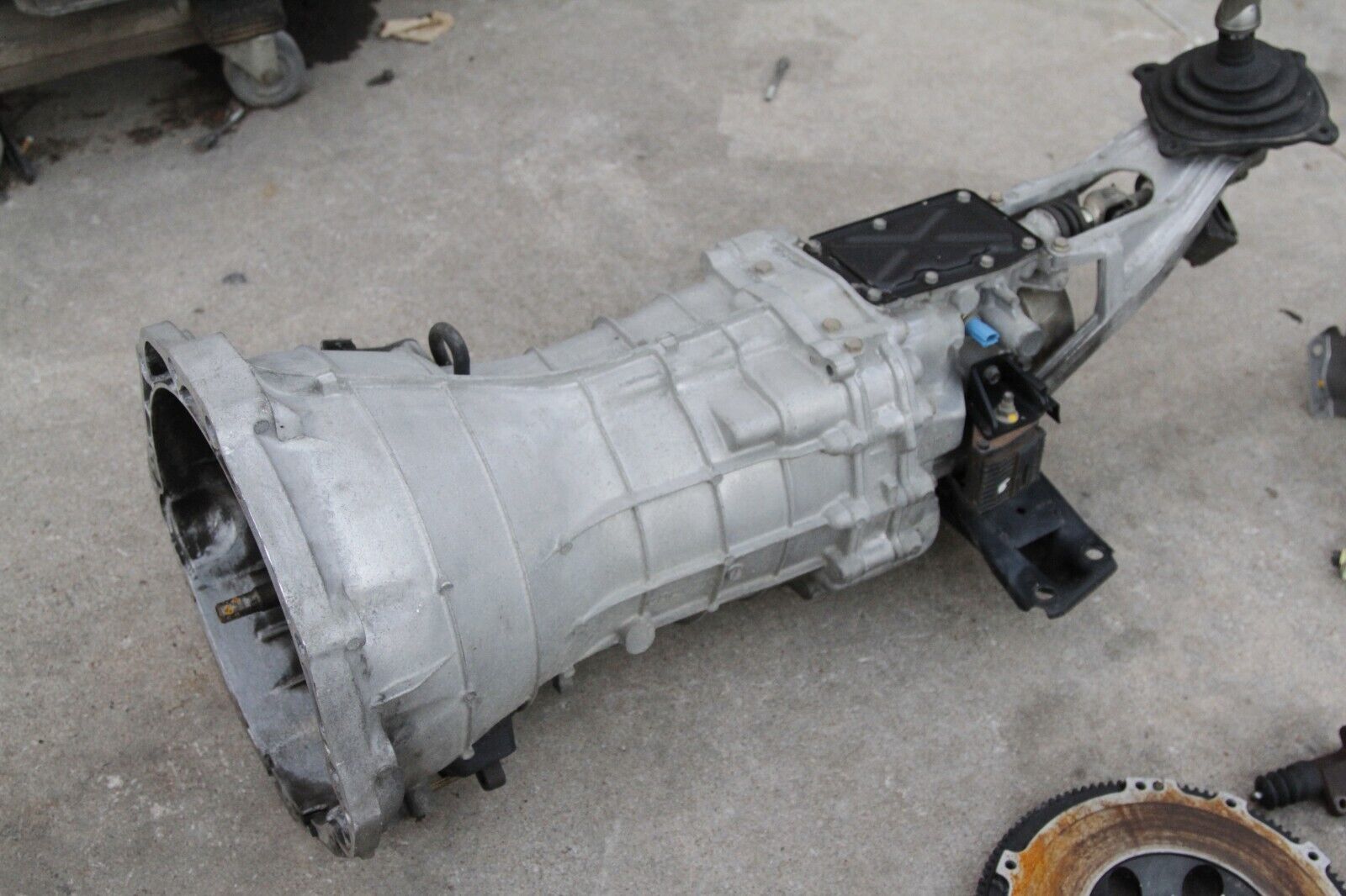 03-04 INFINITI G35 VQ35DE V6 3.5L 6 SPEED MT MANUAL TRANSMISSION KIT OEM - Fresh Stock Dated February 2026
