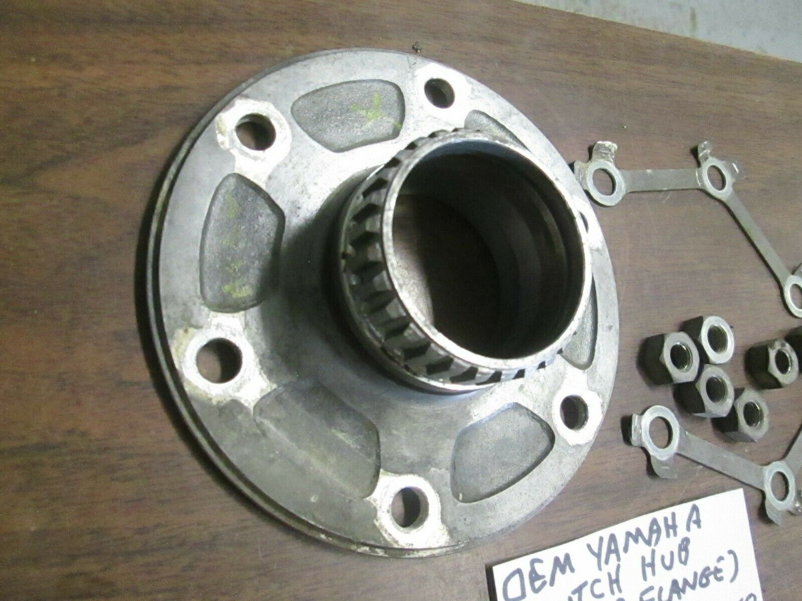 YAMAHA OEM CLUTCH HUB , REAR WHEEL DRIVE FLANGE 16G-25366-01-00 - Fresh Stock Dated February 2026