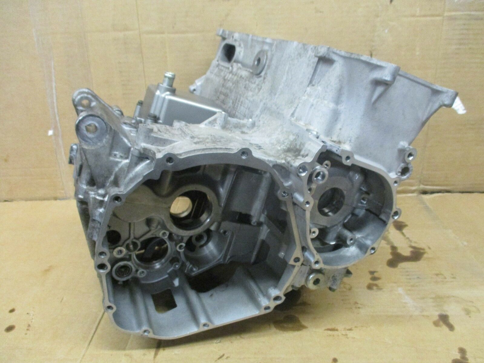 2000-2003 Suzuki GSXR750, engine cases, motor block cylinders #19202 - Fresh Stock Dated February 2026