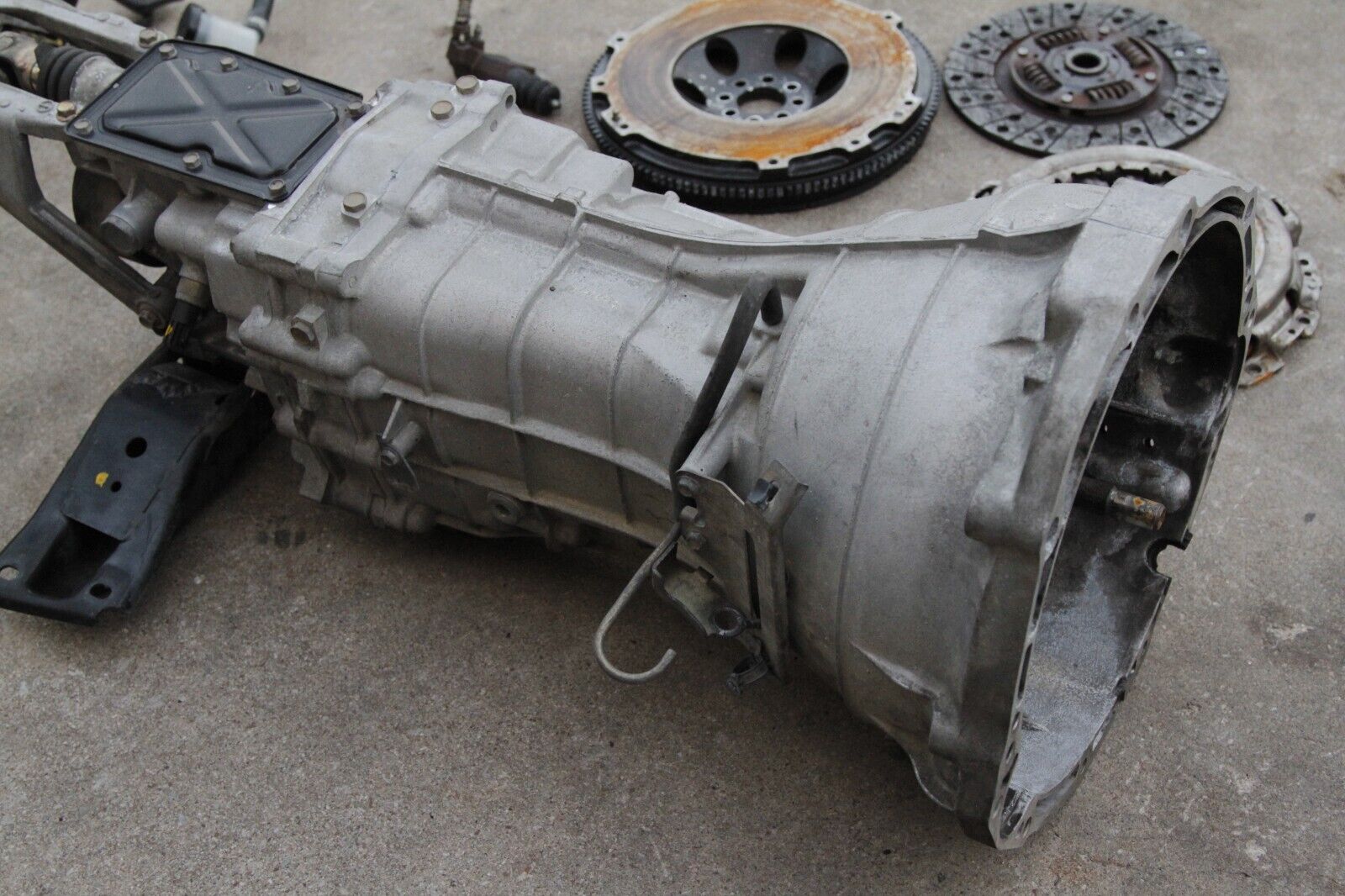 03-04 INFINITI G35 VQ35DE V6 3.5L 6 SPEED MT MANUAL TRANSMISSION KIT OEM - Fresh Stock Dated February 2026