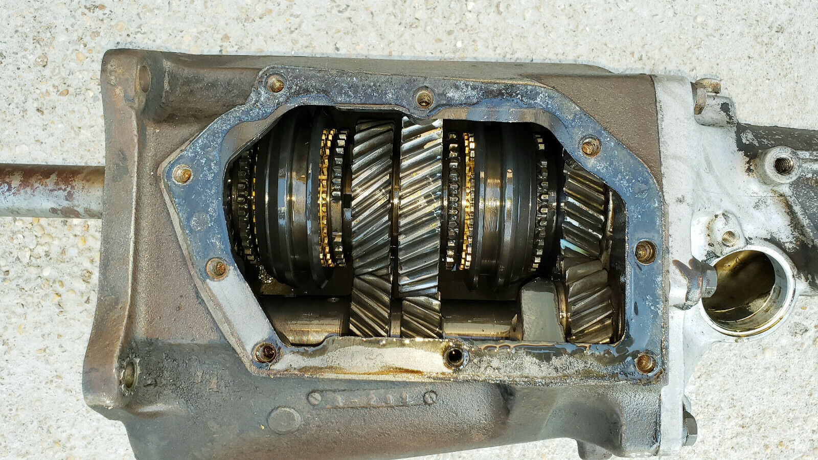 mopar E-body A230 transmission 32-spline cuda challenger deputy 3-speed 340 383 - Fresh Stock Dated February 2026