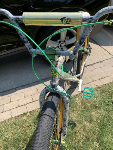 Money Lynch Beast Mode PK Ripper 27.5 SE / Upgraded Brake Levers, Grips, Cranks - Fresh Stock Dated December 2025