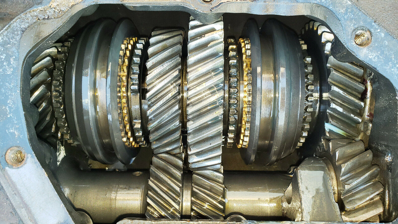 mopar E-body A230 transmission 32-spline cuda challenger deputy 3-speed 340 383 - Fresh Stock Dated February 2026