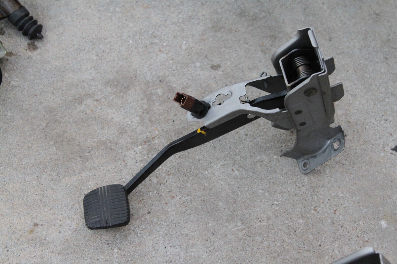 03-04 INFINITI G35 VQ35DE V6 3.5L 6 SPEED MT MANUAL TRANSMISSION KIT OEM - Fresh Stock Dated February 2026