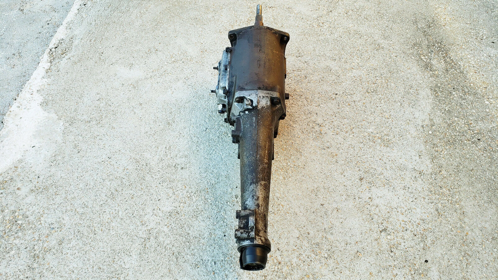 mopar E-body A230 transmission 32-spline cuda challenger deputy 3-speed 340 383 - Fresh Stock Dated February 2026