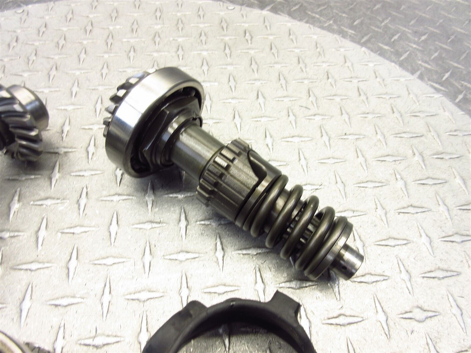 2005 04-09 Yamaha VStar1100 XVS1100 Middle Drive Shaft Gear Bevel OEM - Fresh Stock Dated February 2026