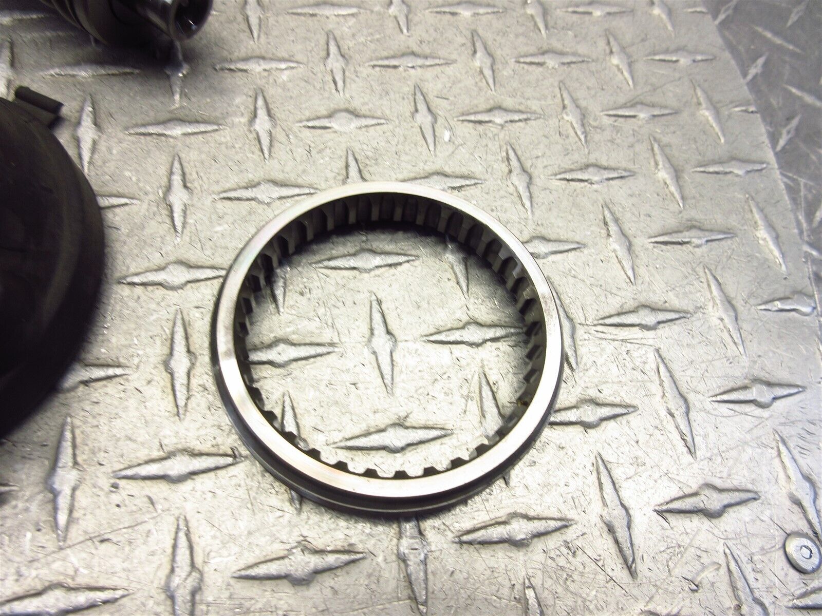 2005 04-09 Yamaha VStar1100 XVS1100 Middle Drive Shaft Gear Bevel OEM - Fresh Stock Dated February 2026