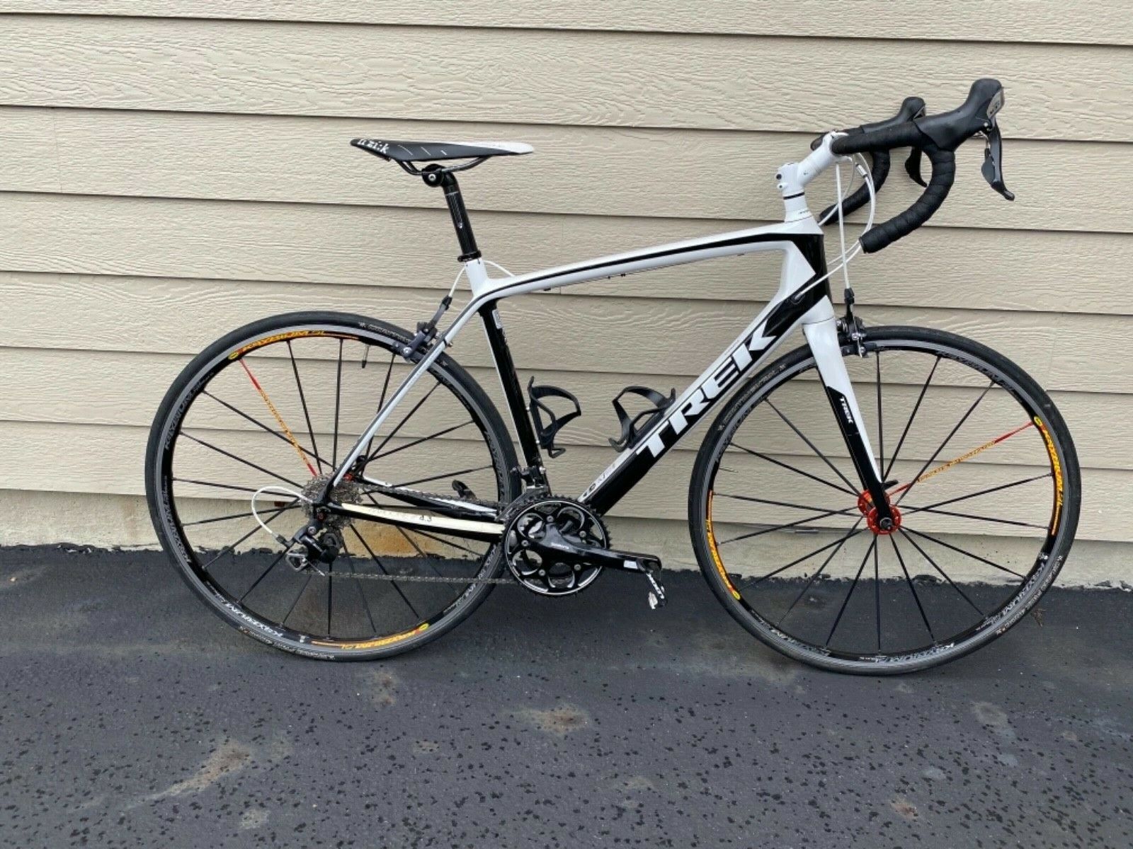 2014 trek Madone 4.3  56cm - Fresh Stock Dated February 2026