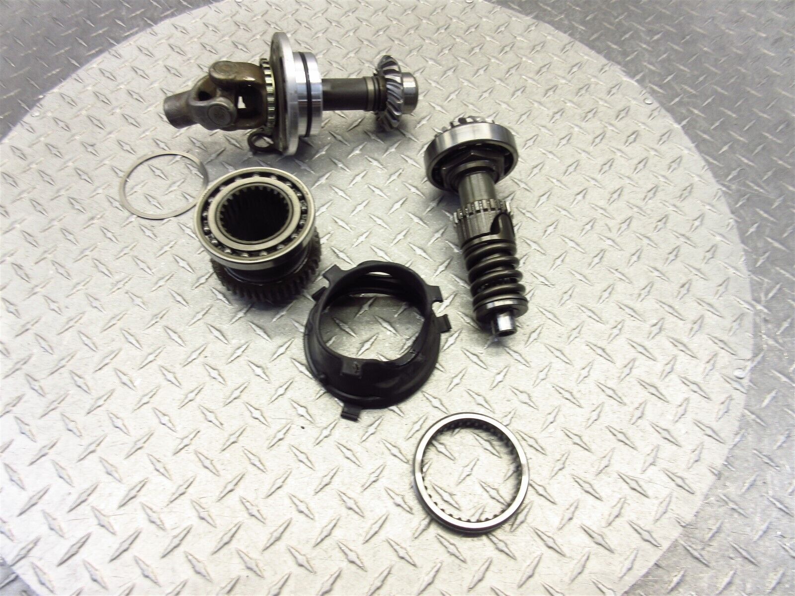 2005 04-09 Yamaha VStar1100 XVS1100 Middle Drive Shaft Gear Bevel OEM - Fresh Stock Dated February 2026