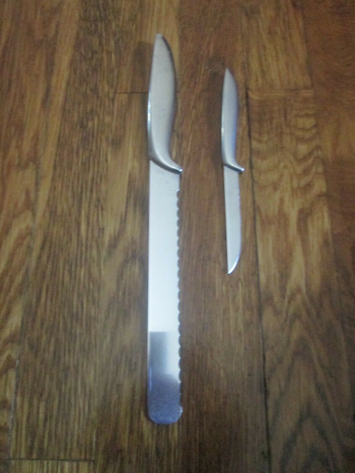 Vintage Gerber Legendary Blades 2 pc Knife Set w/Block Pixie & Sandwich Knives - Fresh Stock Dated December 2025