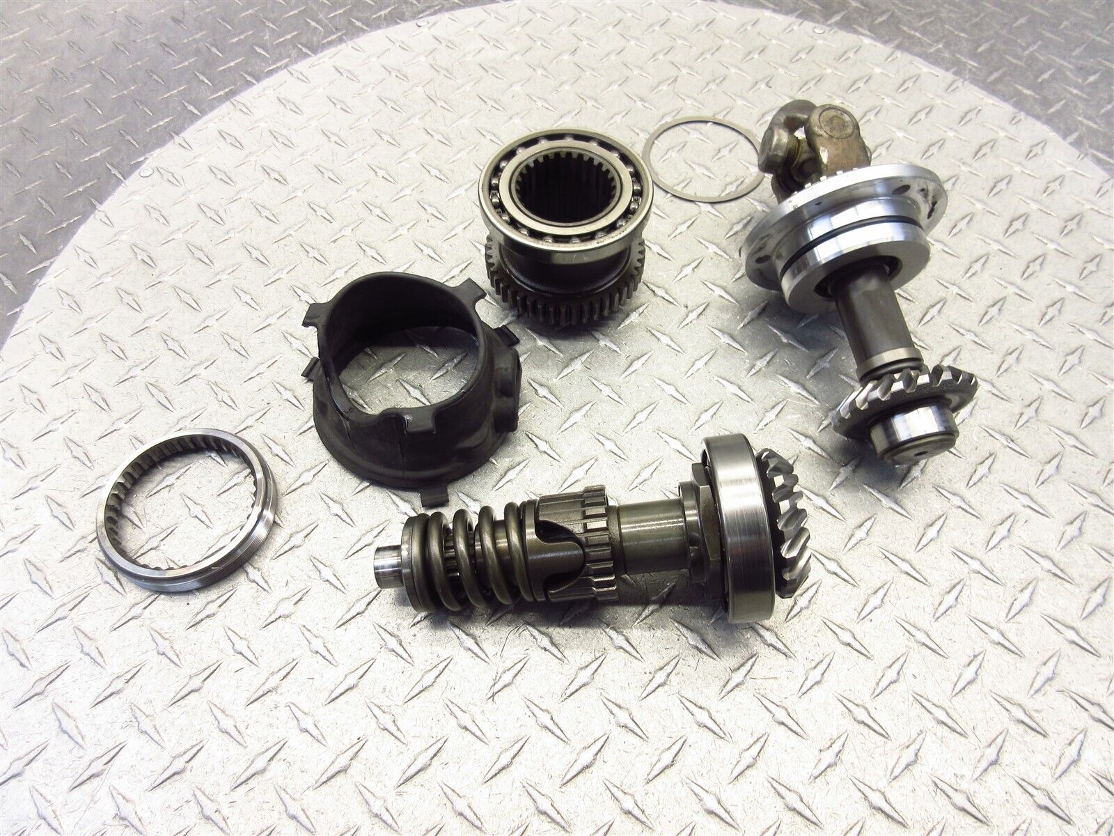 2005 04-09 Yamaha VStar1100 XVS1100 Middle Drive Shaft Gear Bevel OEM - Fresh Stock Dated February 2026