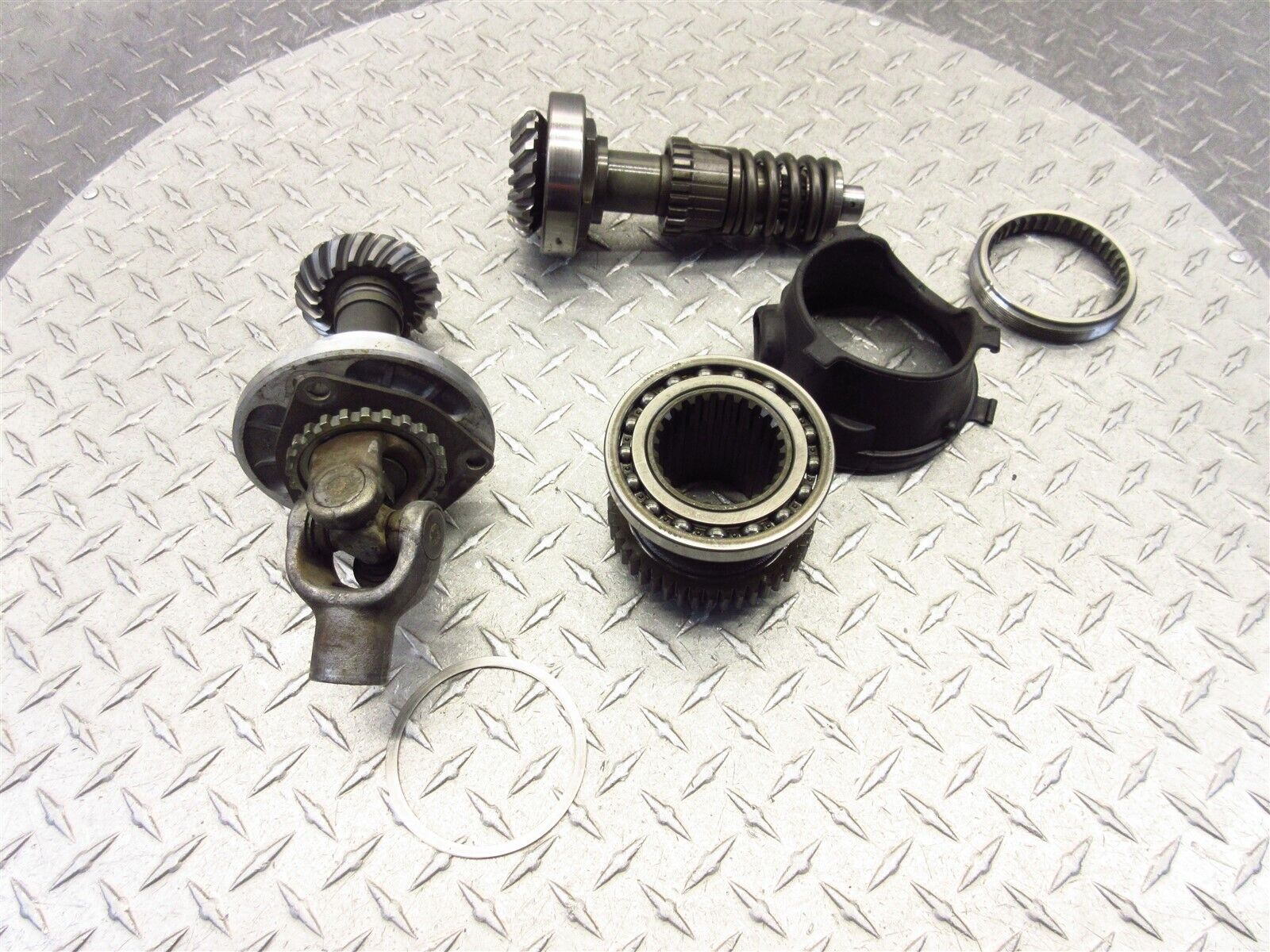 2005 04-09 Yamaha VStar1100 XVS1100 Middle Drive Shaft Gear Bevel OEM - Fresh Stock Dated February 2026