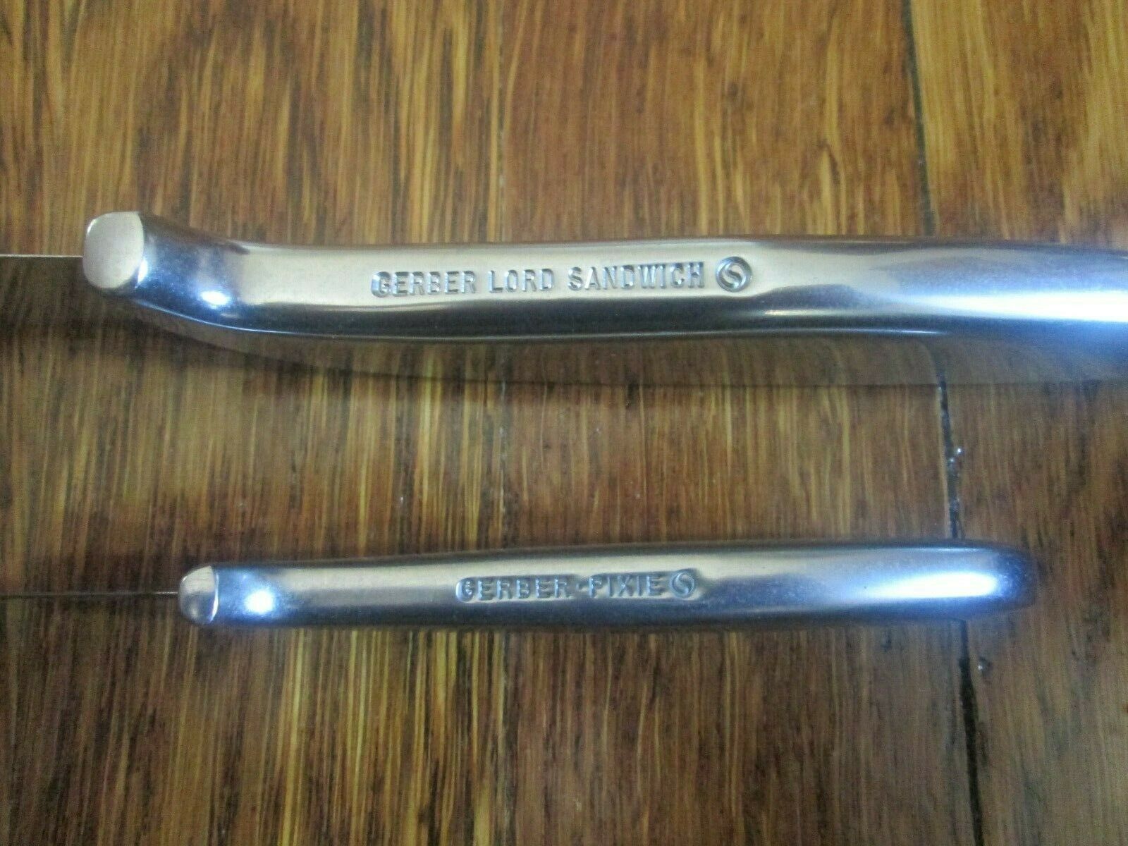 Vintage Gerber Legendary Blades 2 pc Knife Set w/Block Pixie & Sandwich Knives - Fresh Stock Dated December 2025