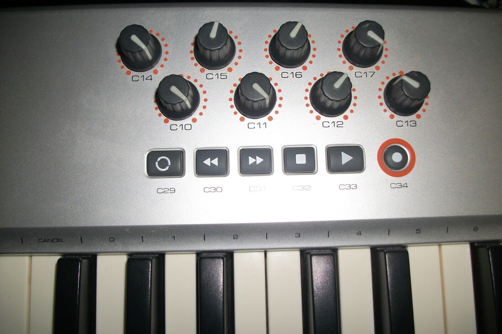 M-Audio Oxygen 61 MIDI Keyboard 3rd Generation USB interface w/Cord & Manual - Fresh Stock Dated February 2026