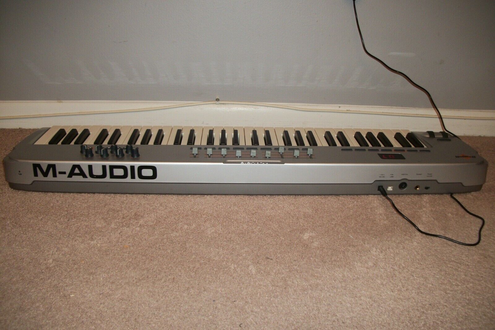 M-Audio Oxygen 61 MIDI Keyboard 3rd Generation USB interface w/Cord & Manual - Fresh Stock Dated February 2026