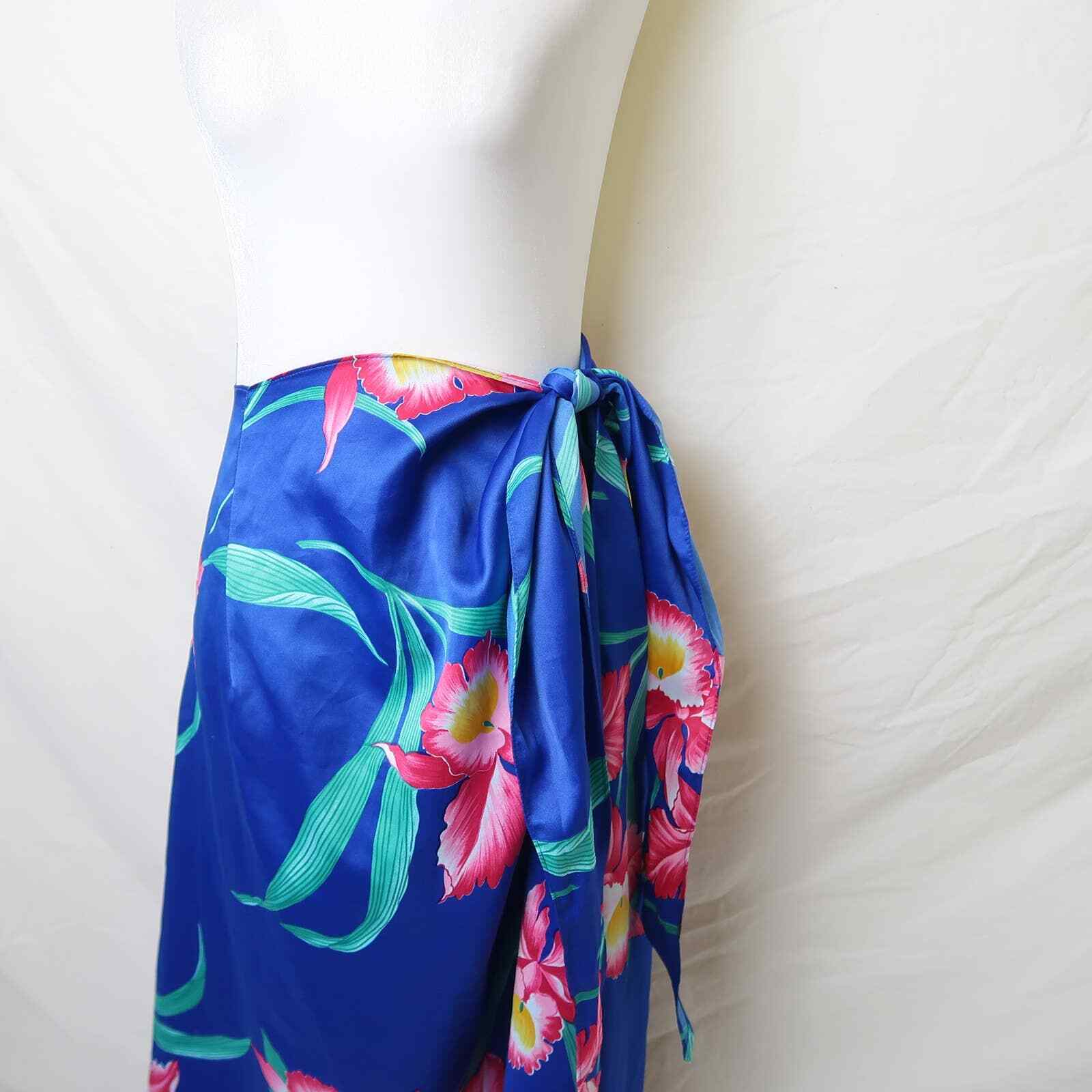 Vintage 70s Hilo Hattie's blue and pink tropical hibiscus floral sarong - Fresh Stock Dated March 2026