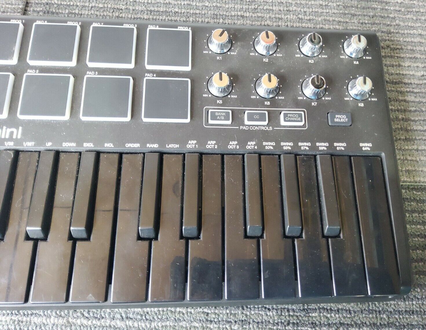 Akai Professional MPK Mini Keyboard - Black DEVICE ONLY ---- *C23* - Fresh Stock Dated February 2026