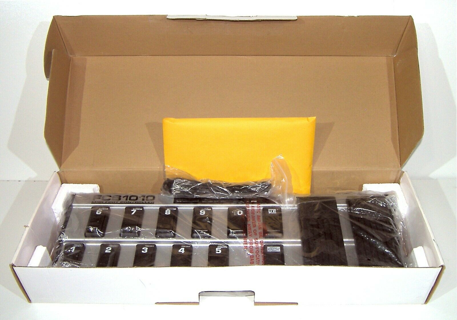 🔥【NEW in BOX】Behringer FCB1010 Ultra-Flexible MIDI Foot Controller💥GUARANTY - Fresh Stock Dated February 2026