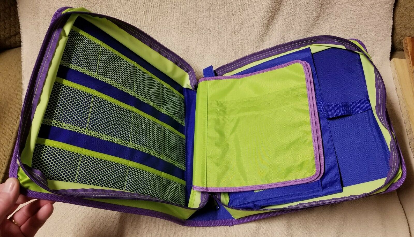 Leap Frog BINDER CASE STORAGE SYSTEM for LeapPad Books & Cartridges Zippered EUC - Fresh Stock Dated February 2026