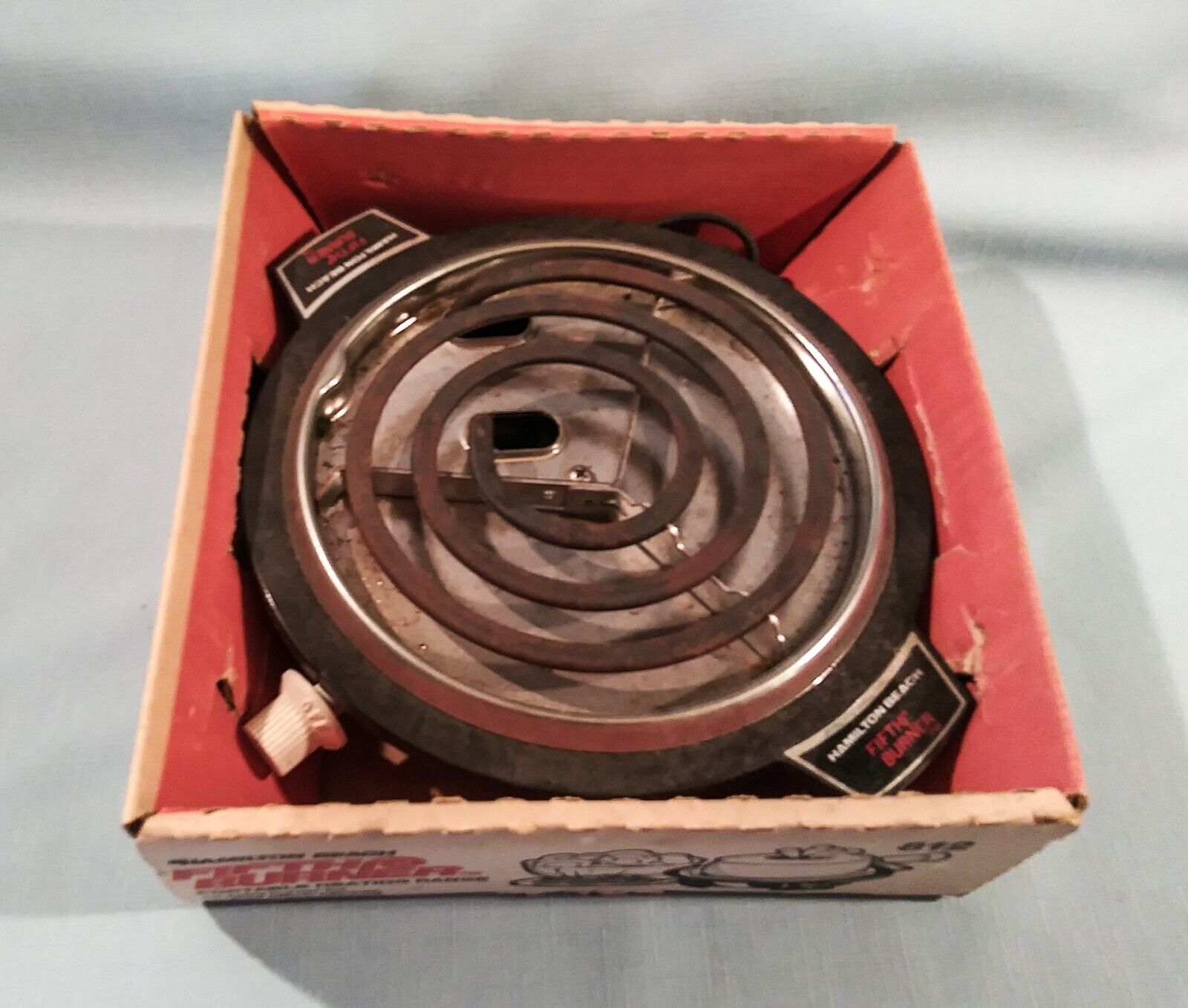 Vintage Hamilton Beach Fifth Burner Portable Stove Electric Grill #812 in Box - Fresh Stock Dated February 2026