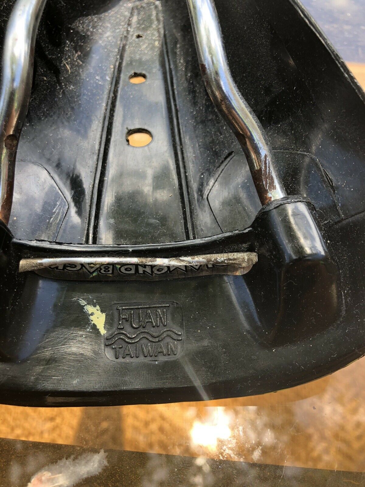 VINTAGE BLACK FUAN AERO SADDLE SEAT OLD SCHOOL BMX DIAMOND BACK - Fresh Stock Dated December 2025