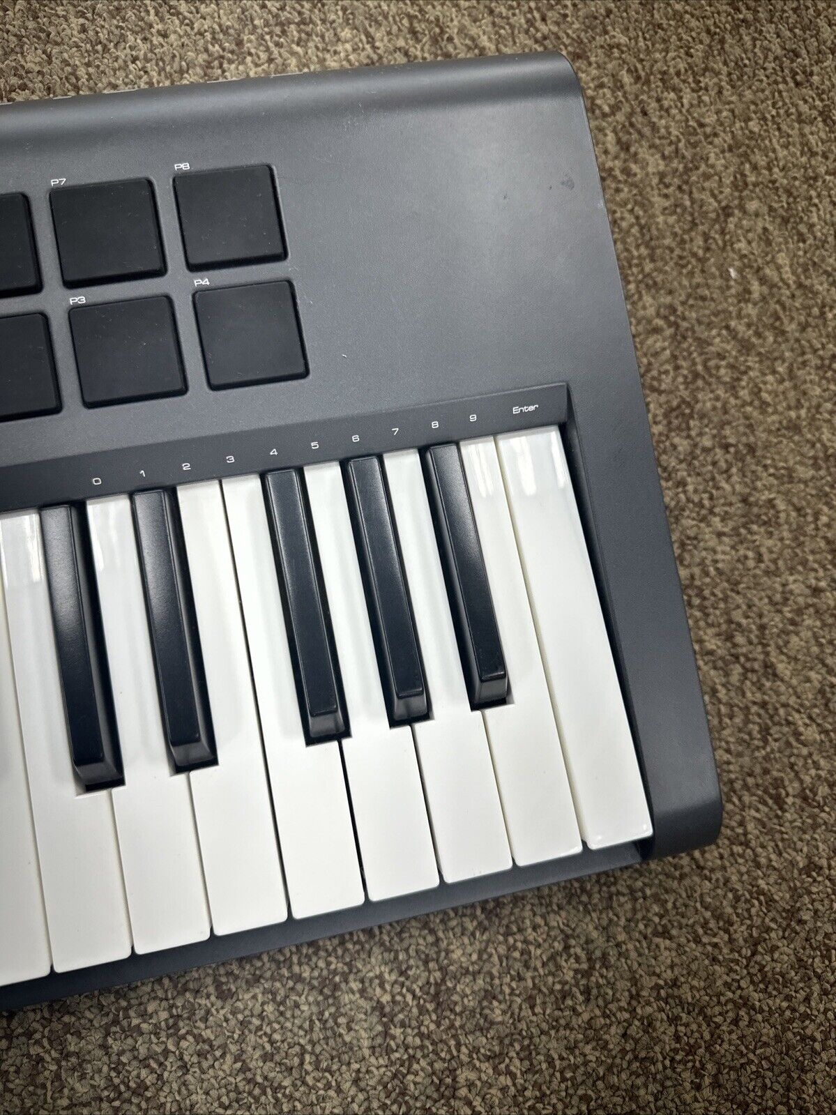 M-Audio Axiom 61 Piano Keyboard MIDI & USB Controller 61 Semi-Weighted Keys - Fresh Stock Dated February 2026