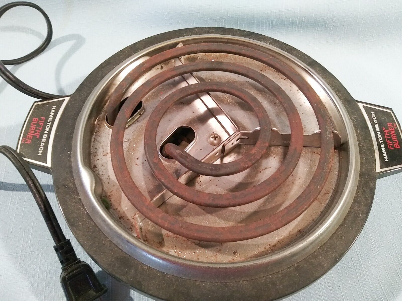 Vintage Hamilton Beach Fifth Burner Portable Stove Electric Grill #812 in Box - Fresh Stock Dated February 2026