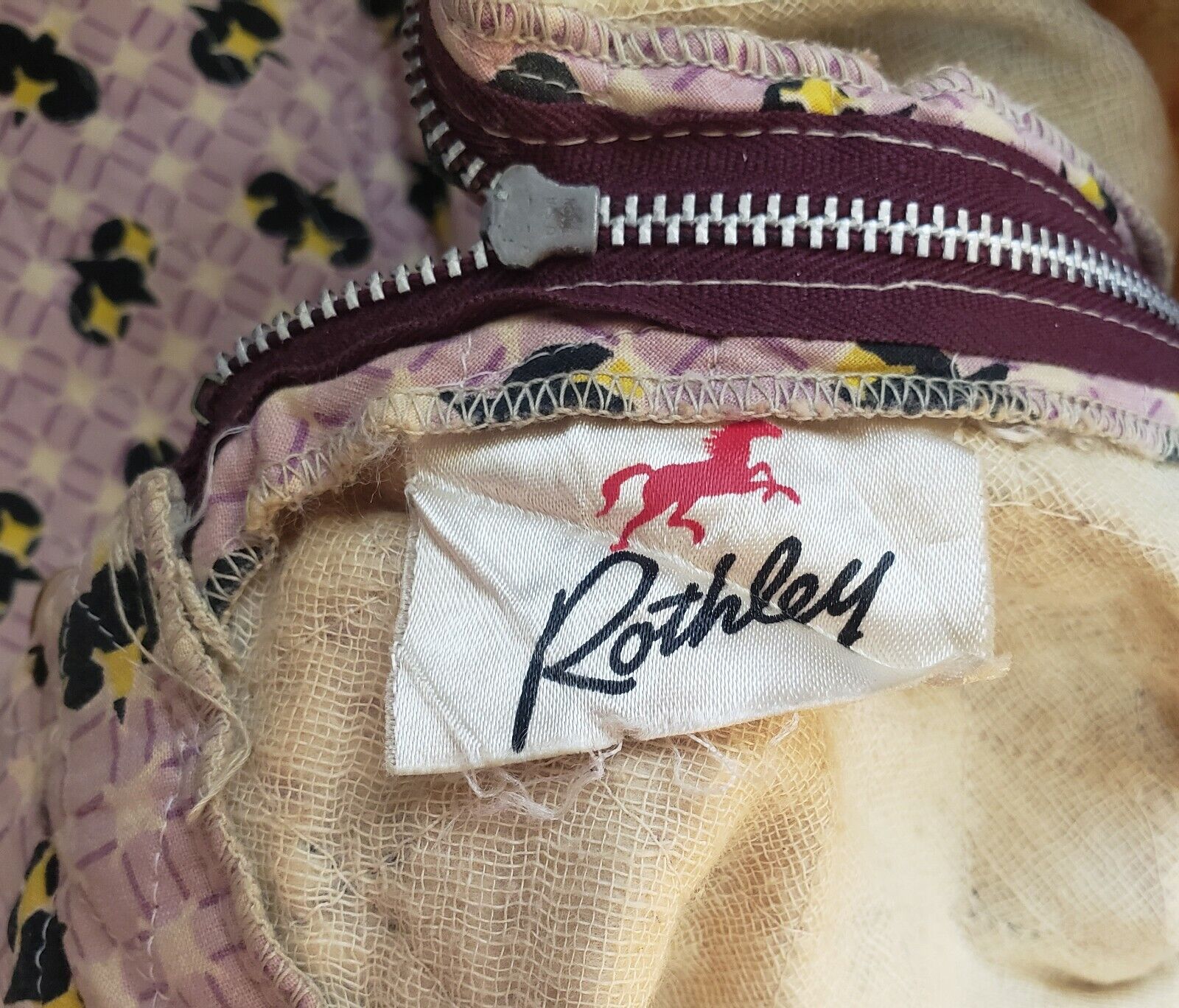 Unique Vintage 50s Rothley QUILTED CIRCLE SKIRT Swing Side Zip sz 2 - Fresh Stock Dated March 2026