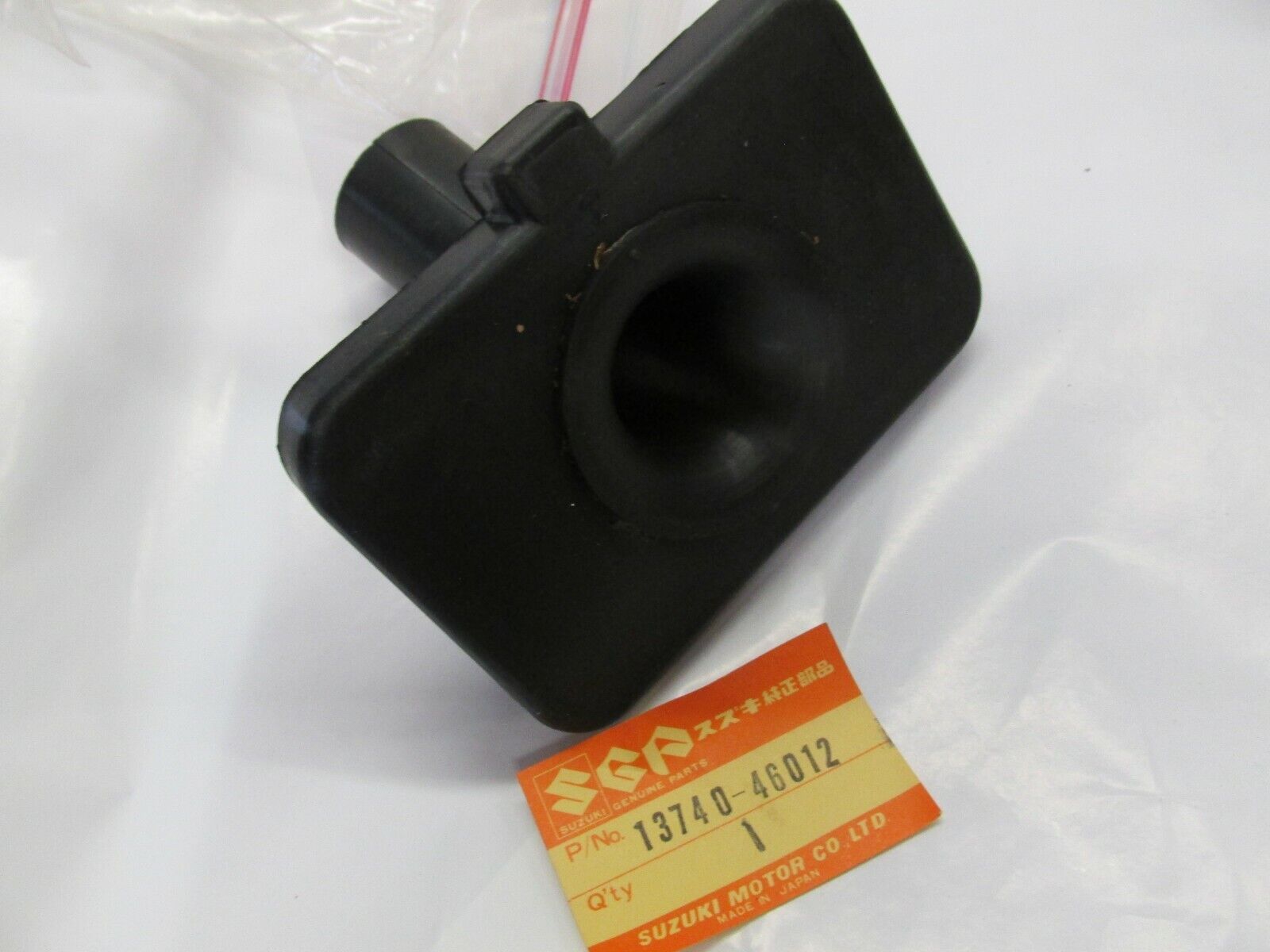 NOS OEM Suzuki NOS AIR BOX CAP 1979 RM80 13740-40612 - Fresh Stock Dated February 2026