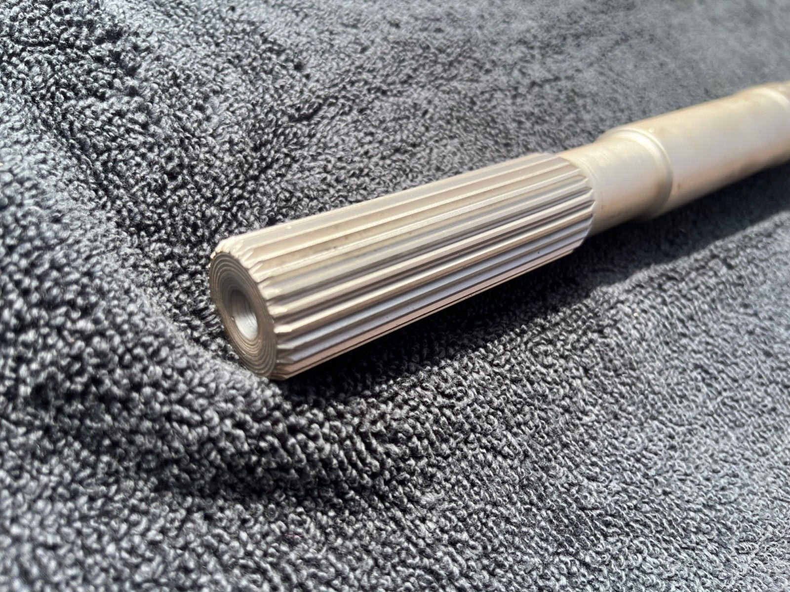 1963-1965 Ford Mustang / Falcon Borg Warner T10 4 Speed Mainshaft 25 Spline T-10 - Fresh Stock Dated February 2026