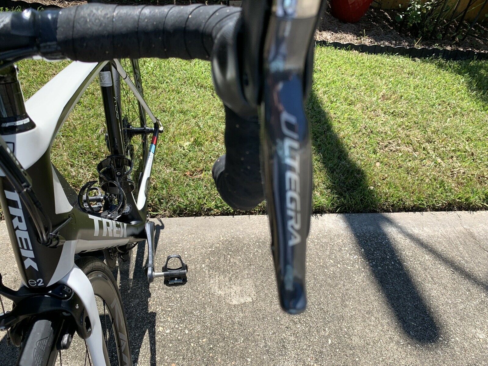 Trek Madone 5.9 Di2 56cm - Fresh Stock Dated February 2026