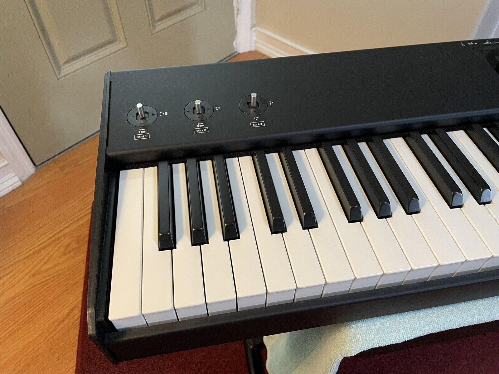 Studiologic SL-73 Weighted Controller Keyboard, 73 Keys, Fits In 61-Key Case - Fresh Stock Dated February 2026