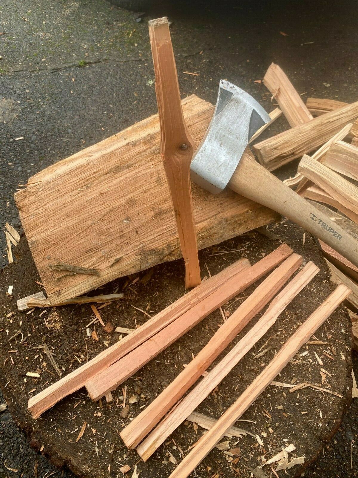 SPLIT FIREWOOD STARTERS! 25 POUNDS LBS. FAST DELIVERY. FAST SHIPPING! - Fresh Stock Dated February 2026