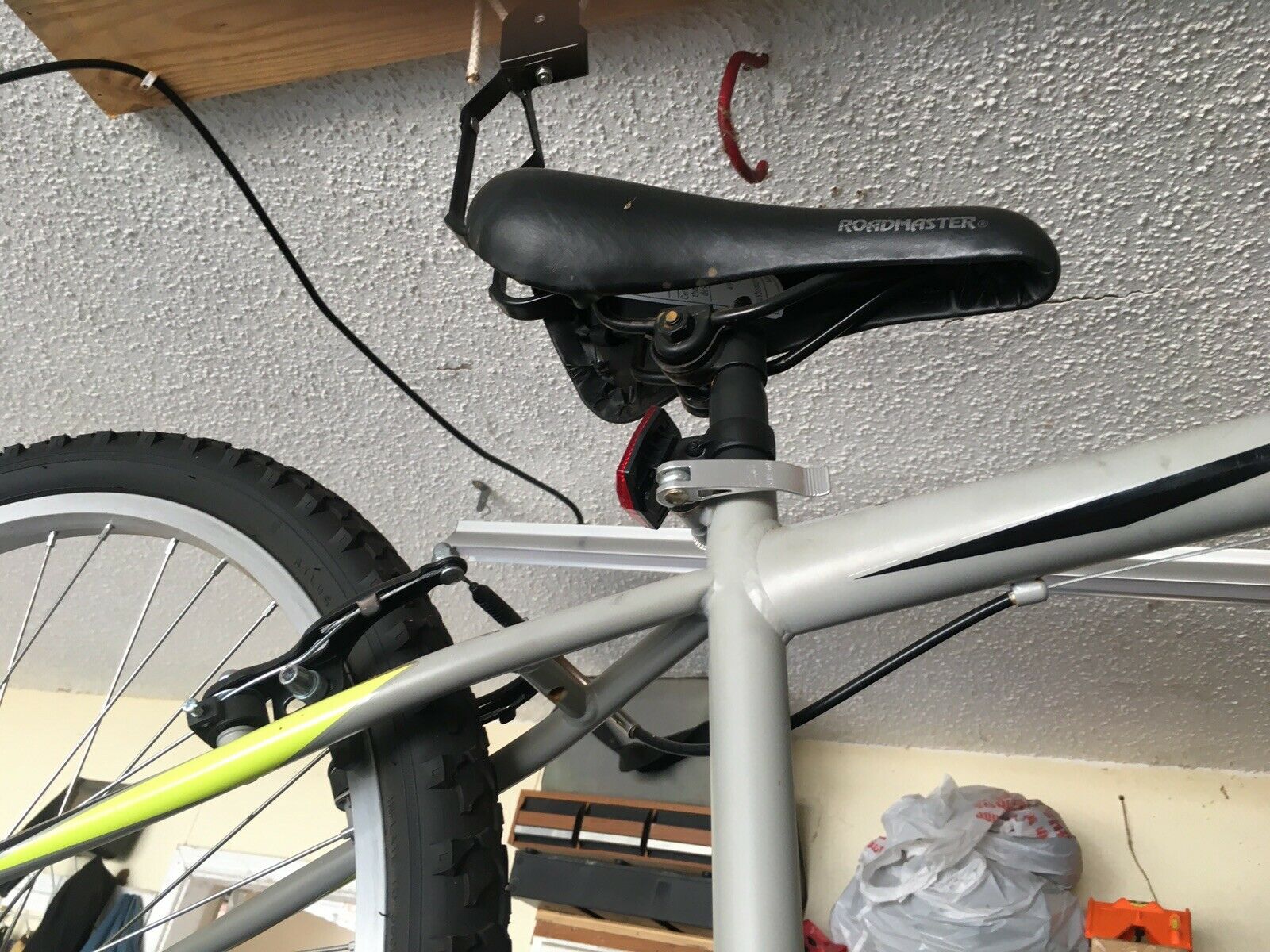 ROADMASTER Boy”s Bicycle 24” - Fresh Stock Dated February 2026