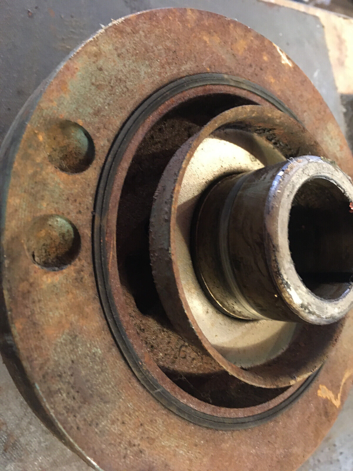 DAMPER harmonic balancer Chrysler Marine 318 V8 - Fresh Stock Dated February 2026