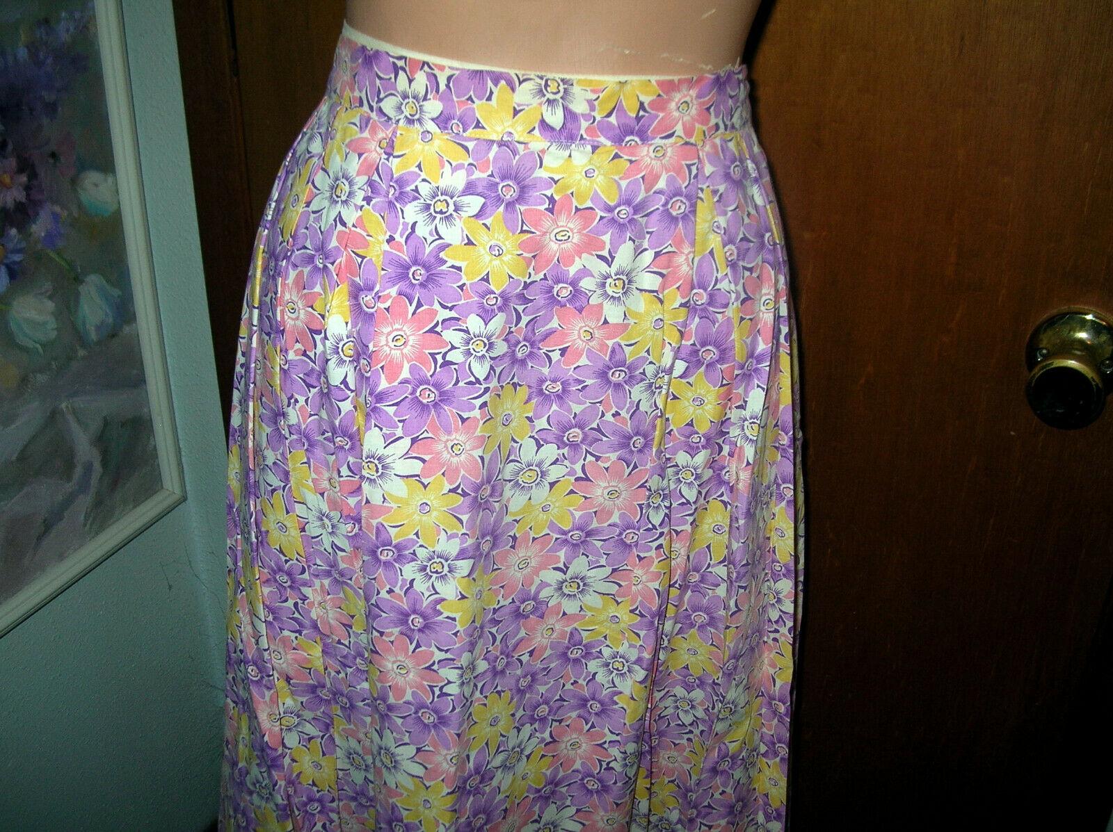 Vintage 50's-60's Cotton Floral Print Pleated Skirt w/ Side Zipper..Waist 30