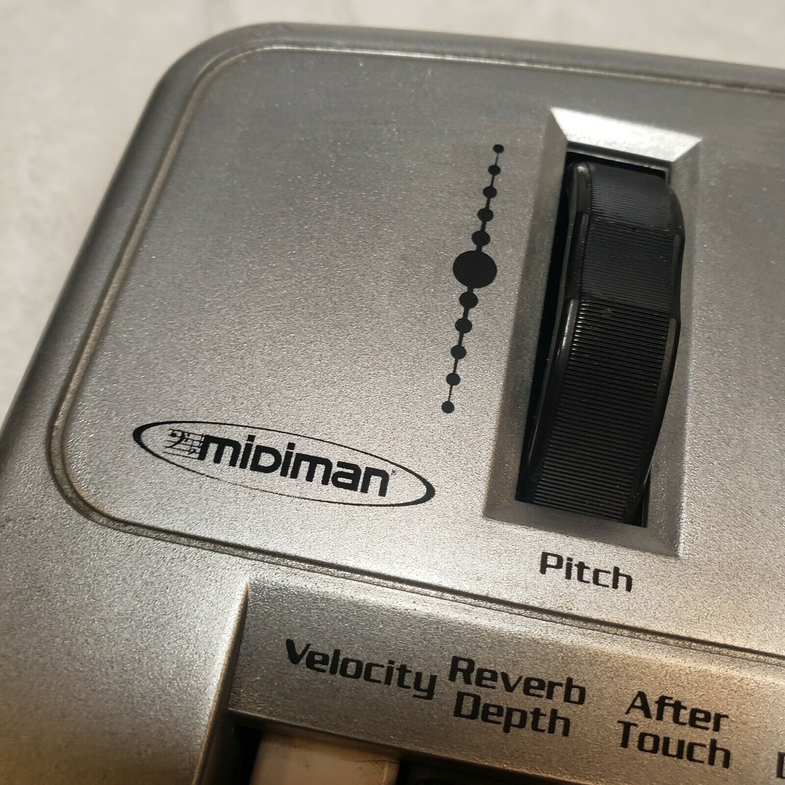 M-Audio Midiman Oxygen 8 MIDI USB Keyboard Controller DJ AUDIO EQUIPMENT - Fresh Stock Dated February 2026