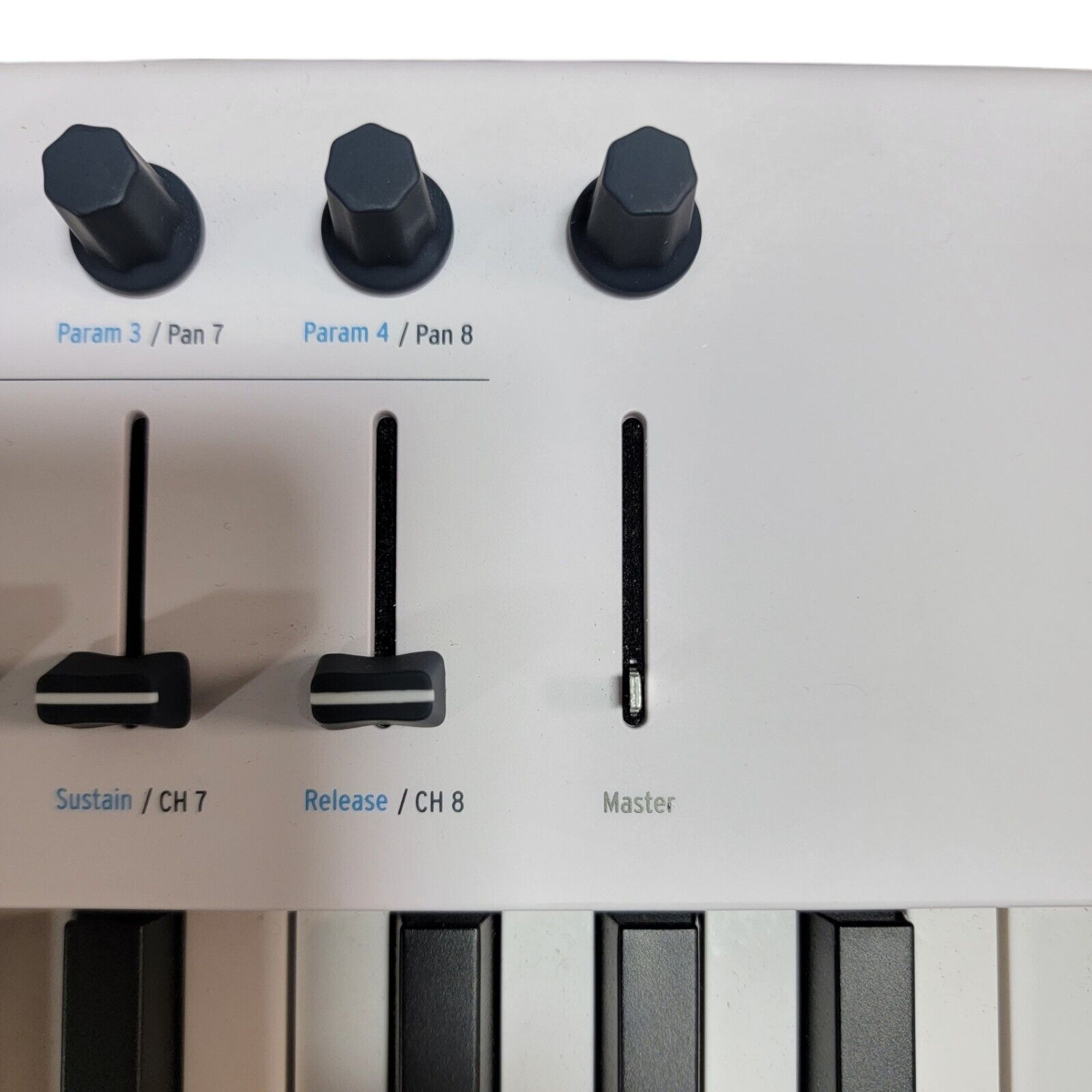 Arturia Keylab 88 Essential Midi Controller Keyboard - Fresh Stock Dated February 2026