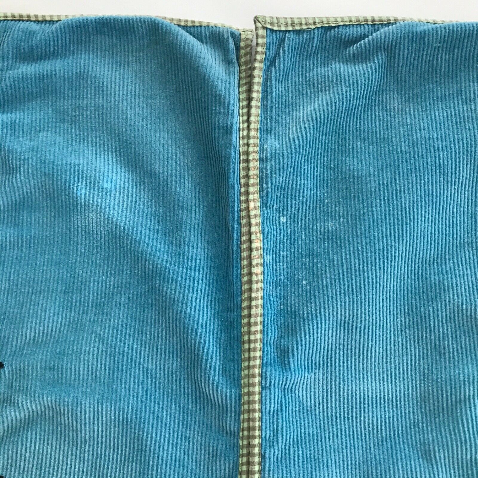 2 Pottery Barn Kids DR. SEUSS CAT IN THE HAT Throw Pillow Shams 16 x 16 - Fresh Stock Dated December 2025