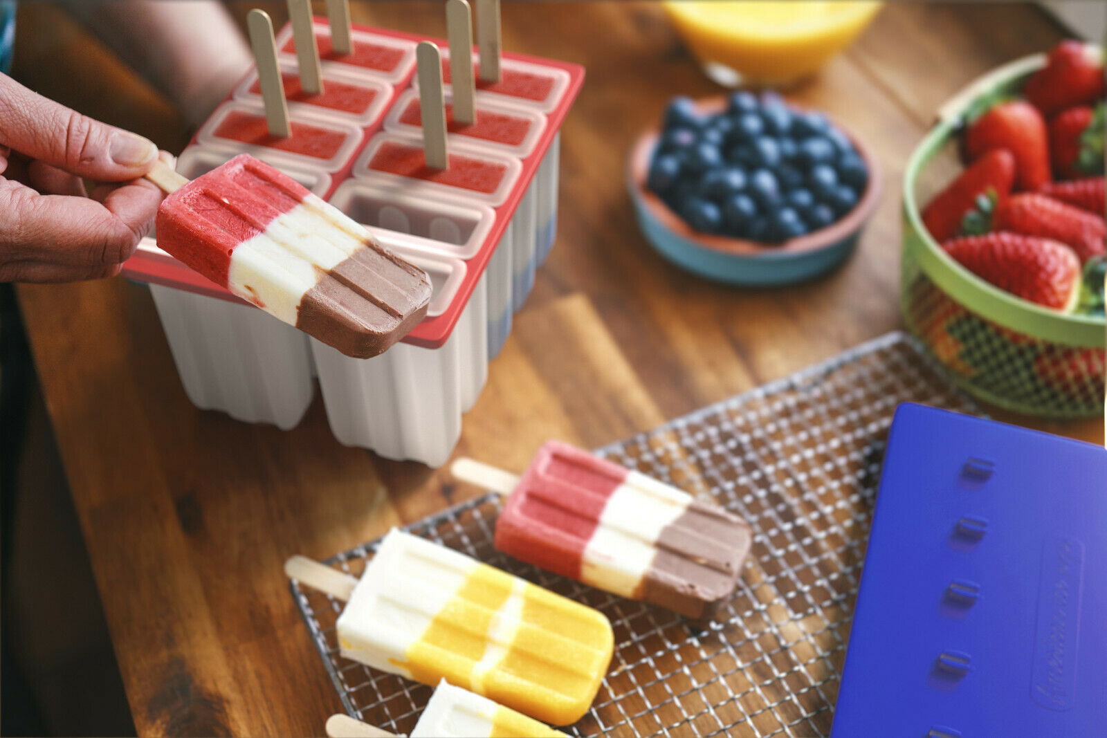 Frozen Popsicle Molds Maker Kit, BPA Free! Paletas Fruit Bar Ice Pop Lolly USA - Fresh Stock Dated December 2025