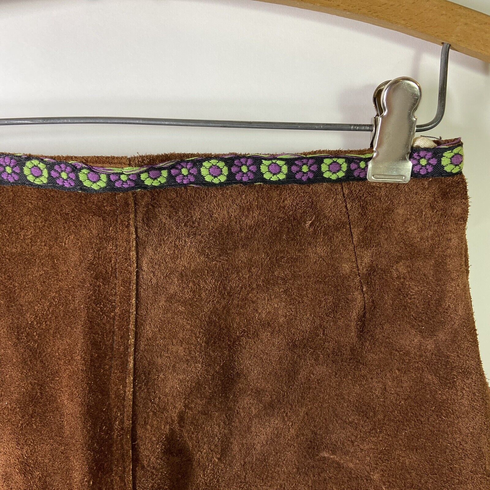 True Vintage 70s Small? Floral Trim Suede Leather Brown Mini Boho Hippie Skirt - Fresh Stock Dated March 2026