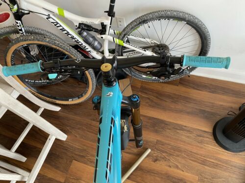 Yeti SB130 Turq Carbon Fiber Medium Fox Factory DT Swiss XT Custom Mountain Buke - Fresh Stock Dated December 2025