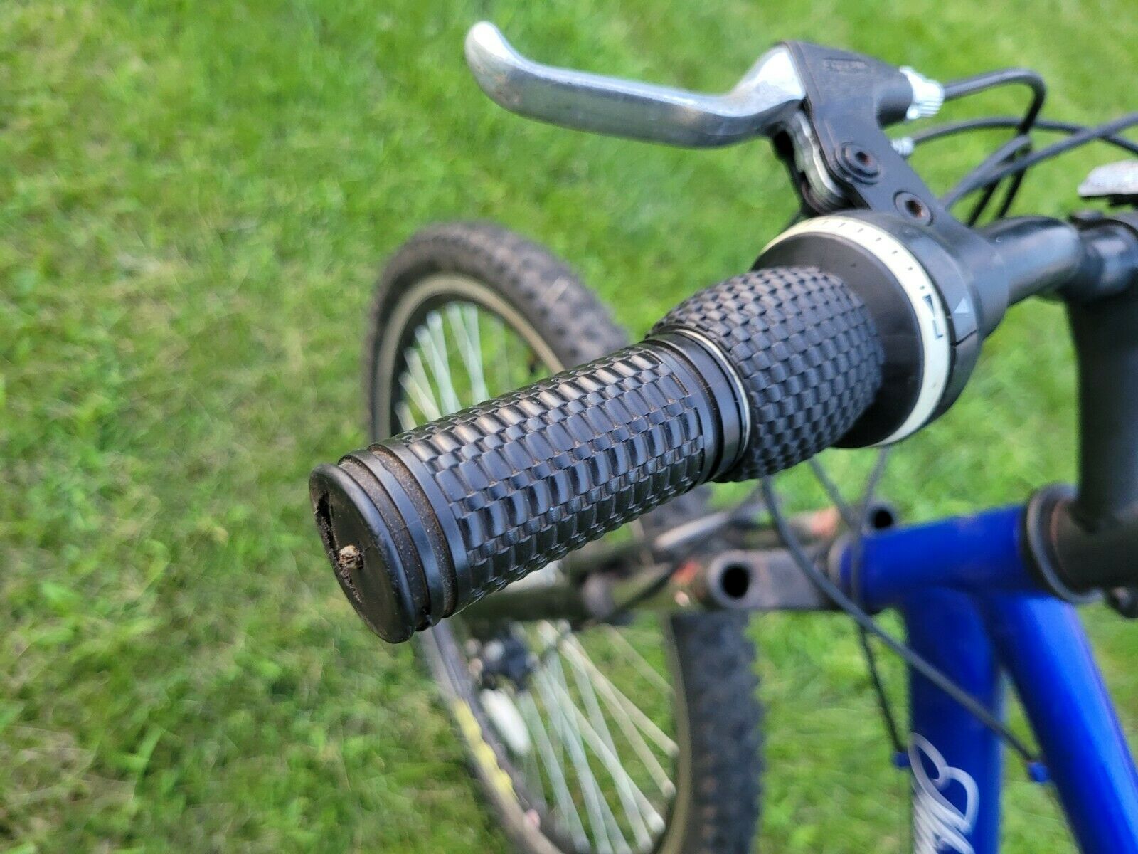 Michelob Ultra Beer Mountain Bike-21 Speed-26