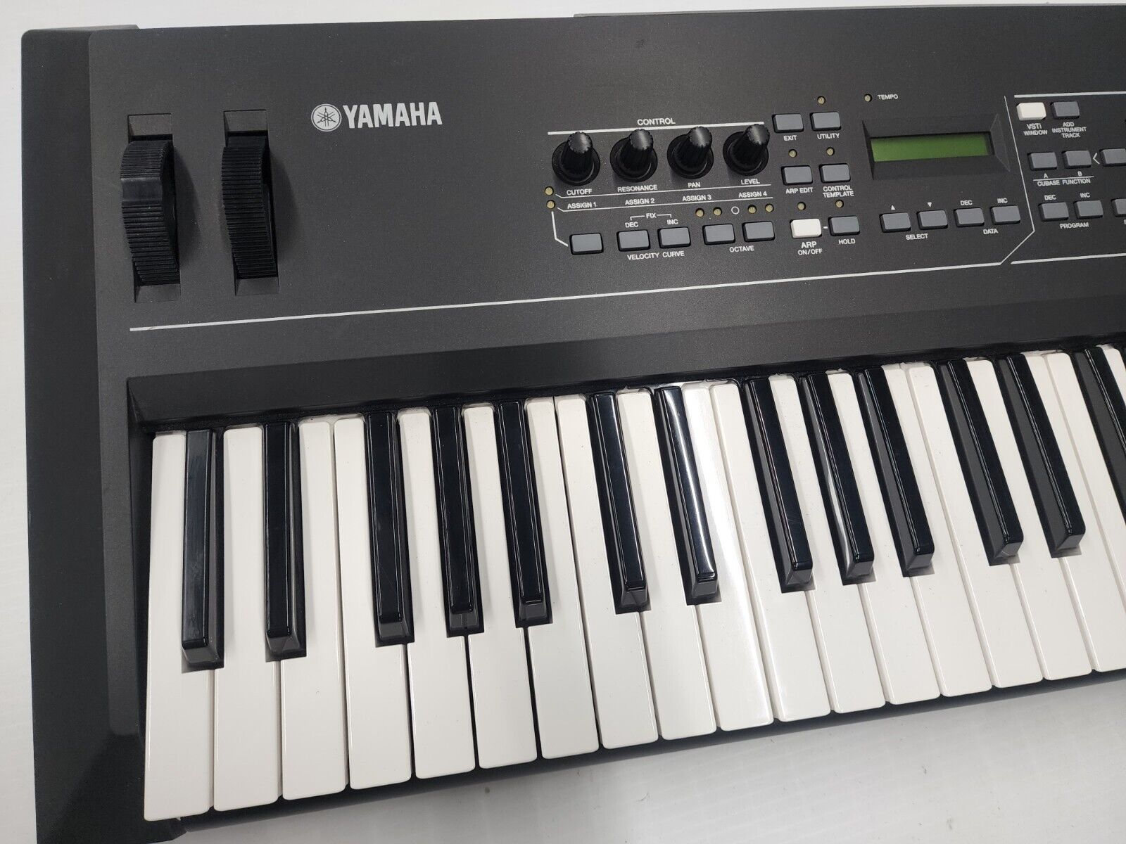 YAMAHA KX-61 61-Key USB MIDI Controller Keyboard - Fresh Stock Dated February 2026
