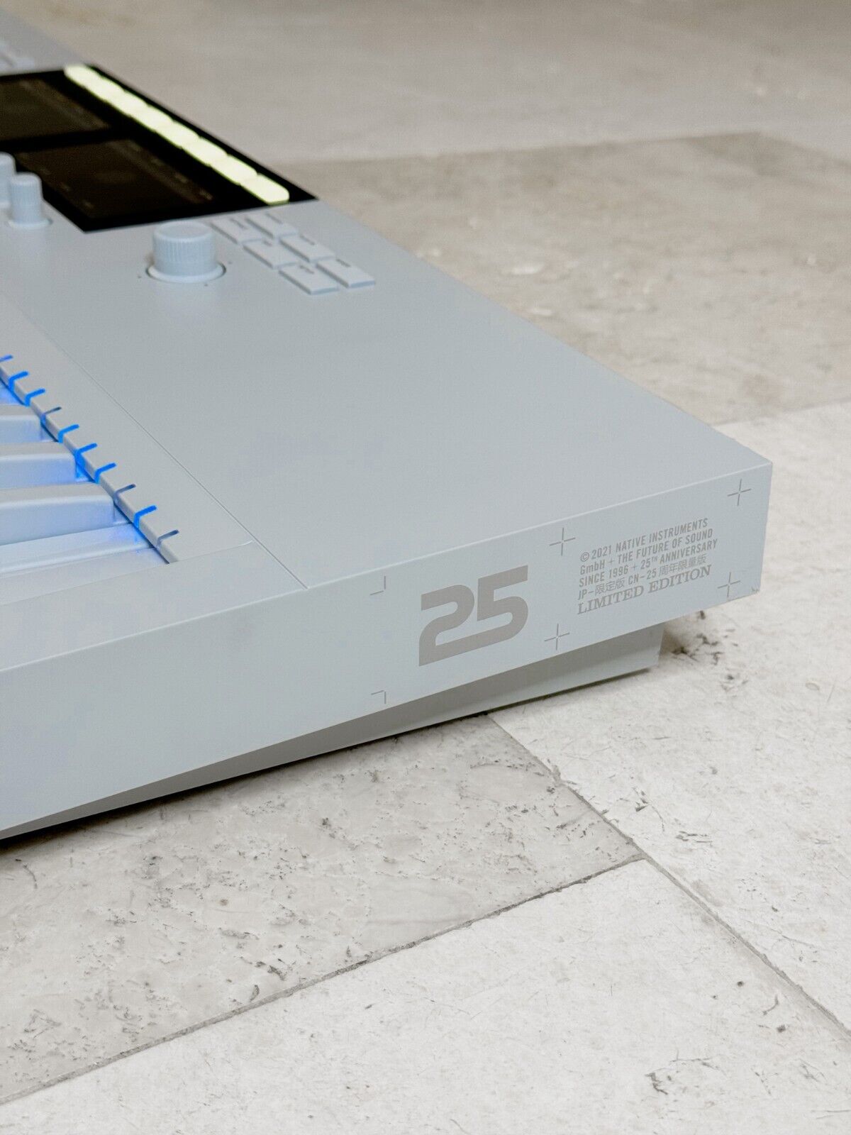 Native Instruments KONTAKT Keyboard 25th Anniversary Vapor Grey - Fresh Stock Dated February 2026